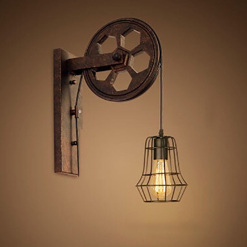 Applique da parete in ferro e legno vintage tradizionale con pulleys a 1 luce