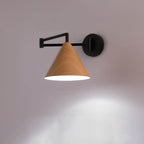 Applique da parete in ferro con braccio a sospensione a cono nordico contemporaneo in legno 1 luce per camera da letto