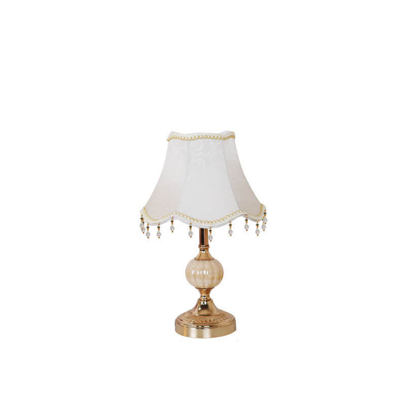 Lampada da Tavolo Tradizionale Vintage in Tessuto Floreale con Placcatura in Vetro per Camera da Letto