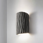 Applique a Parete a Due Luci in Resina Striata Nordica Contemporanea per Soggiorno