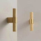 Maniglia T-Bar in Ottone Saanvi con Texture Rigata