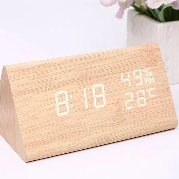 Futura Orologio Sveglia Effetto Legno LED Con Tre Allarmi Indicatore di Temperatura Luminosità Regolabile