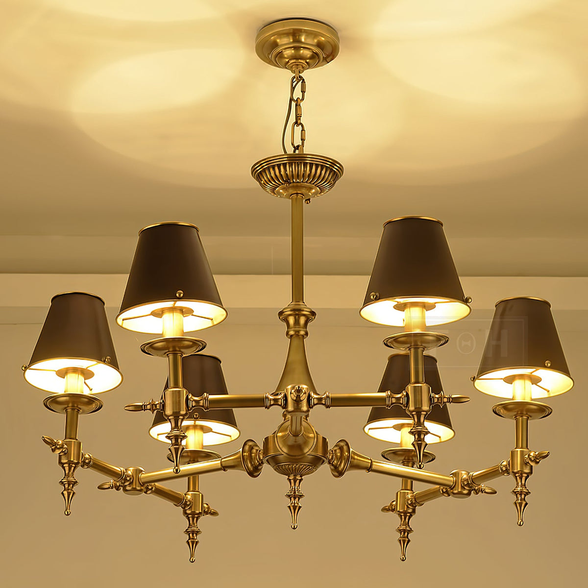 Candelabro in Ottone a Più Bracci