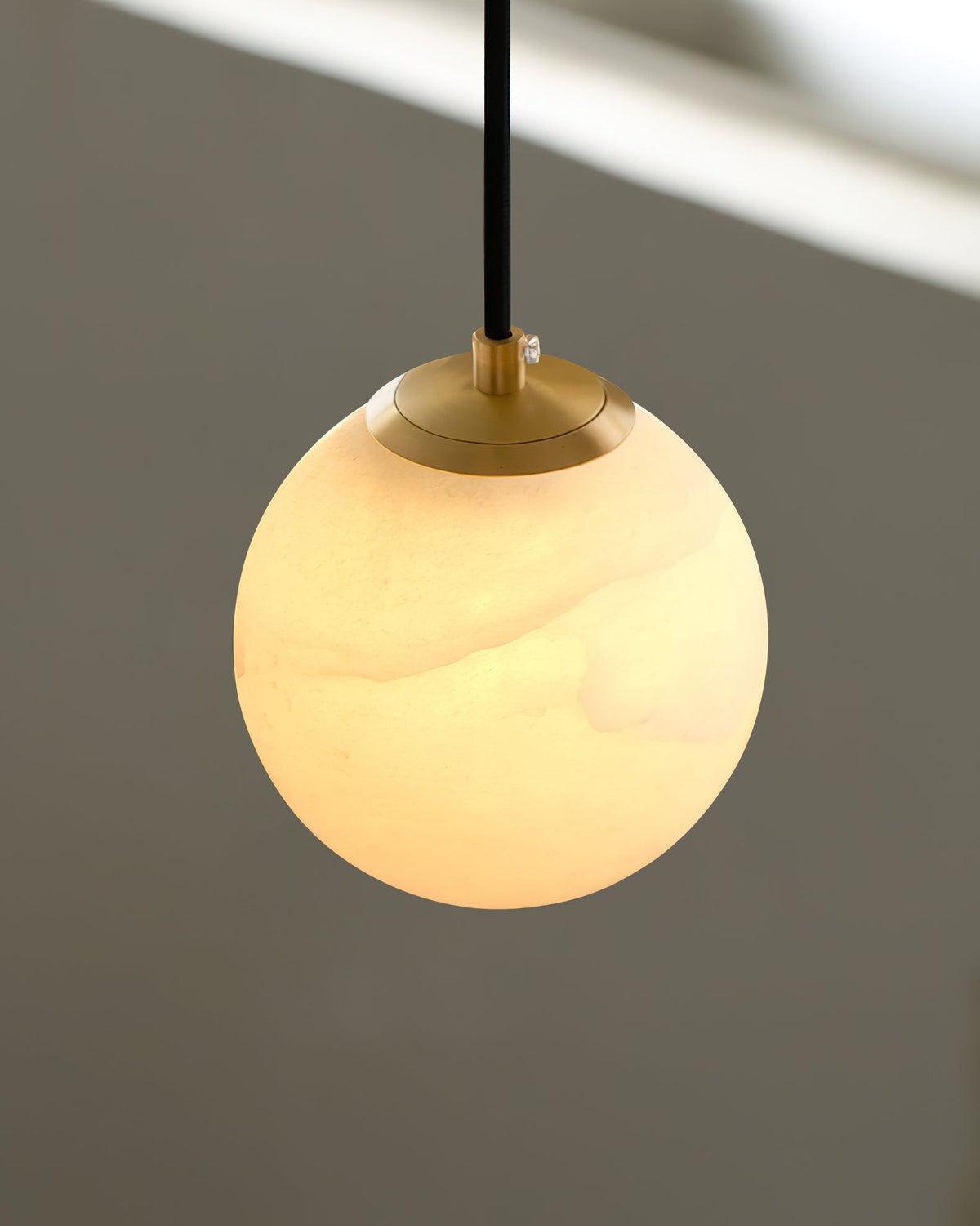 Lampada a sospensione in alabastro Savina