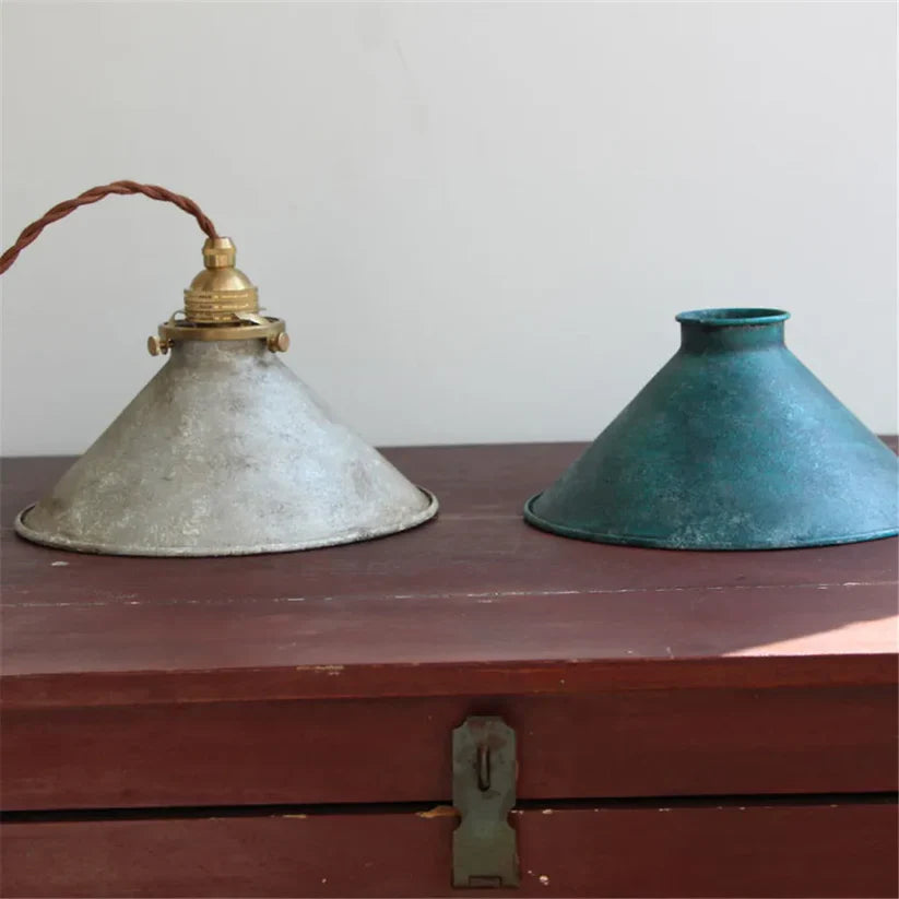 Lampada a Sospensione in Ottone a Forma di Cono Classico