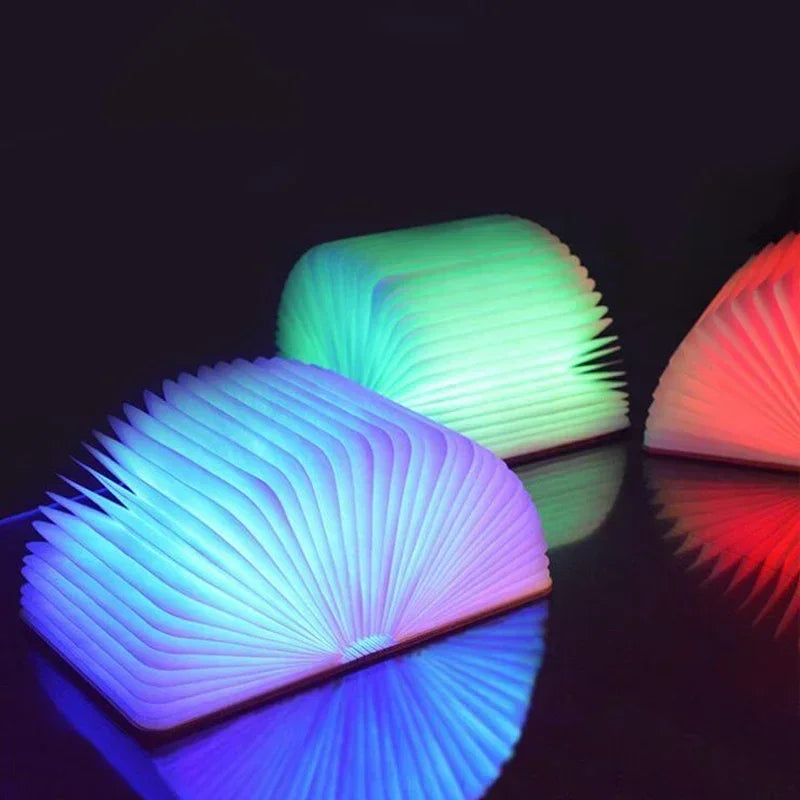 BookLight - Elegante lampada pieghevole per libri per un arredamento versatile