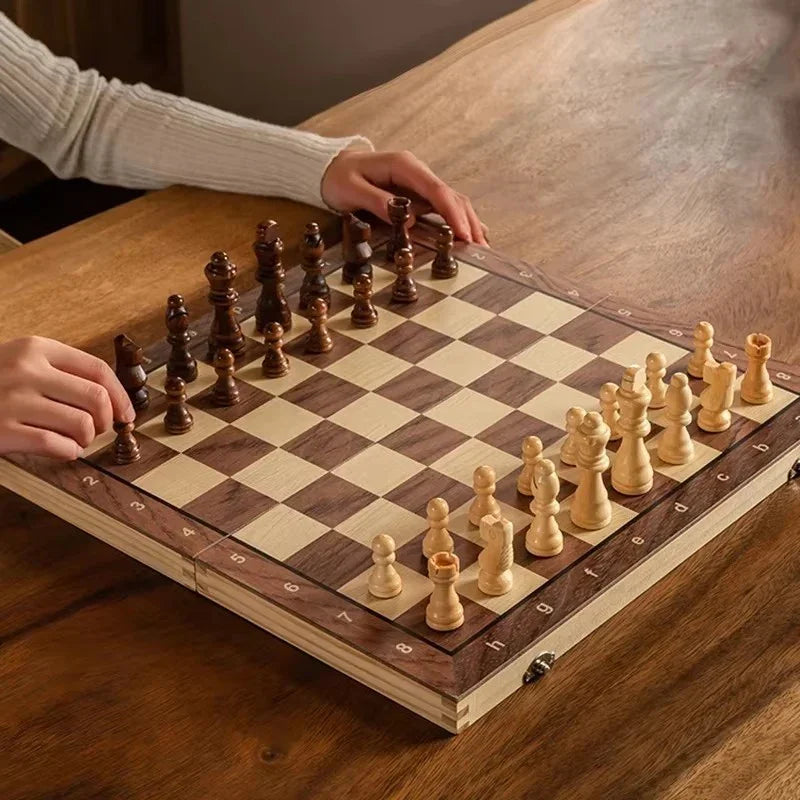 Set di Scacchi Pieghevole in Legno