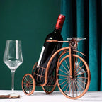 PedalPress - Vino Vintage Supporto con Bicicletta a Tre Ruote e Portabicchieri