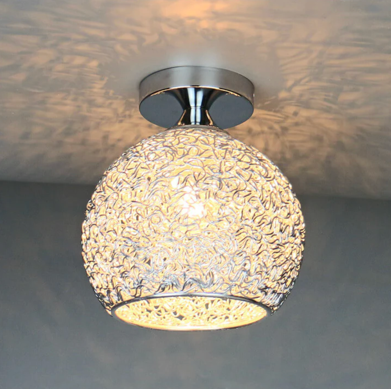 Lampada da soffitto a globo in metallo moderna