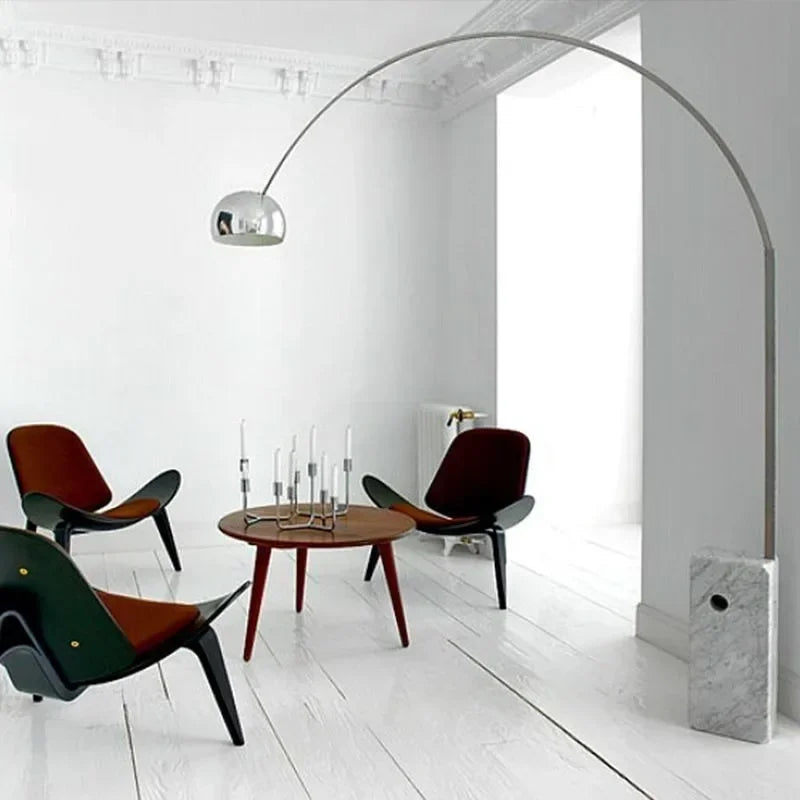 Lampada da Terra Arco Italiana – Design Moderno per il Soggiorno