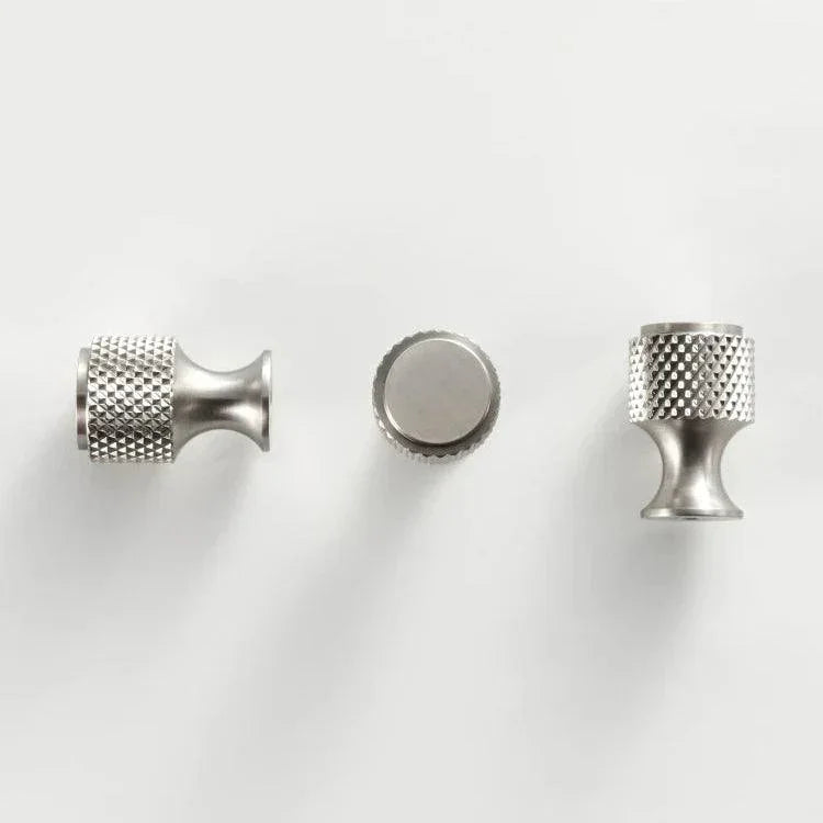 Manopole Kairi con Intaglio a Diamante