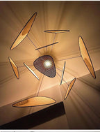 Lampadario in rattan e bambù dal design moderno
