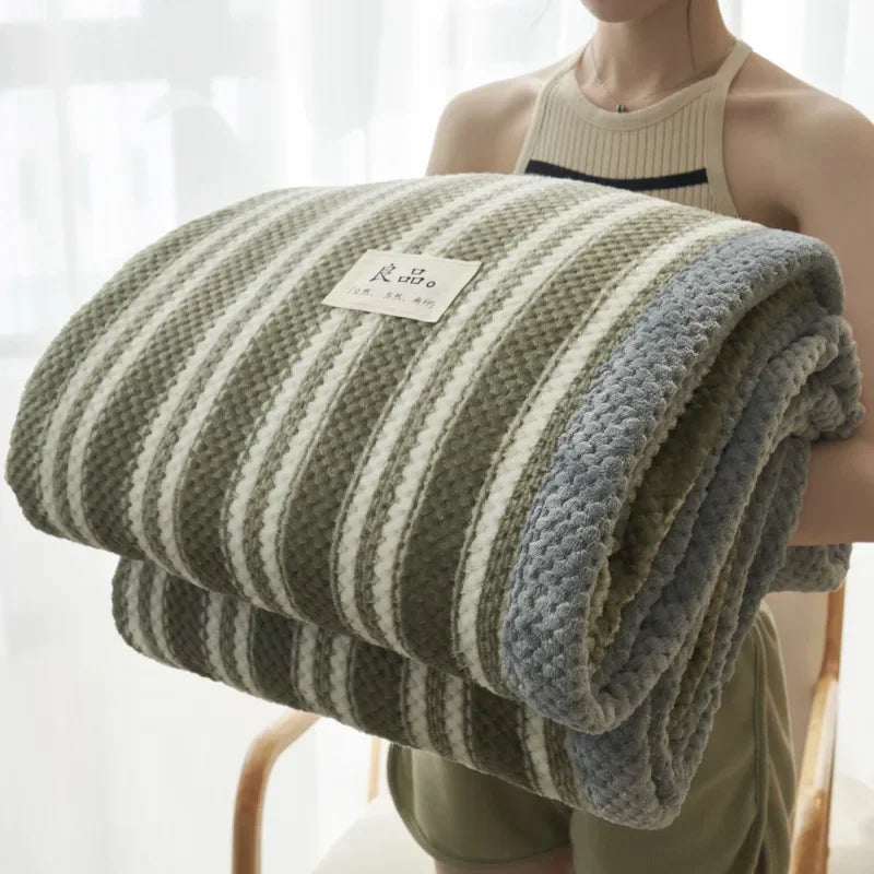 Coperta a Righe – Plaid Morbido per Divano e Letto con Motivo a Quadri Classico