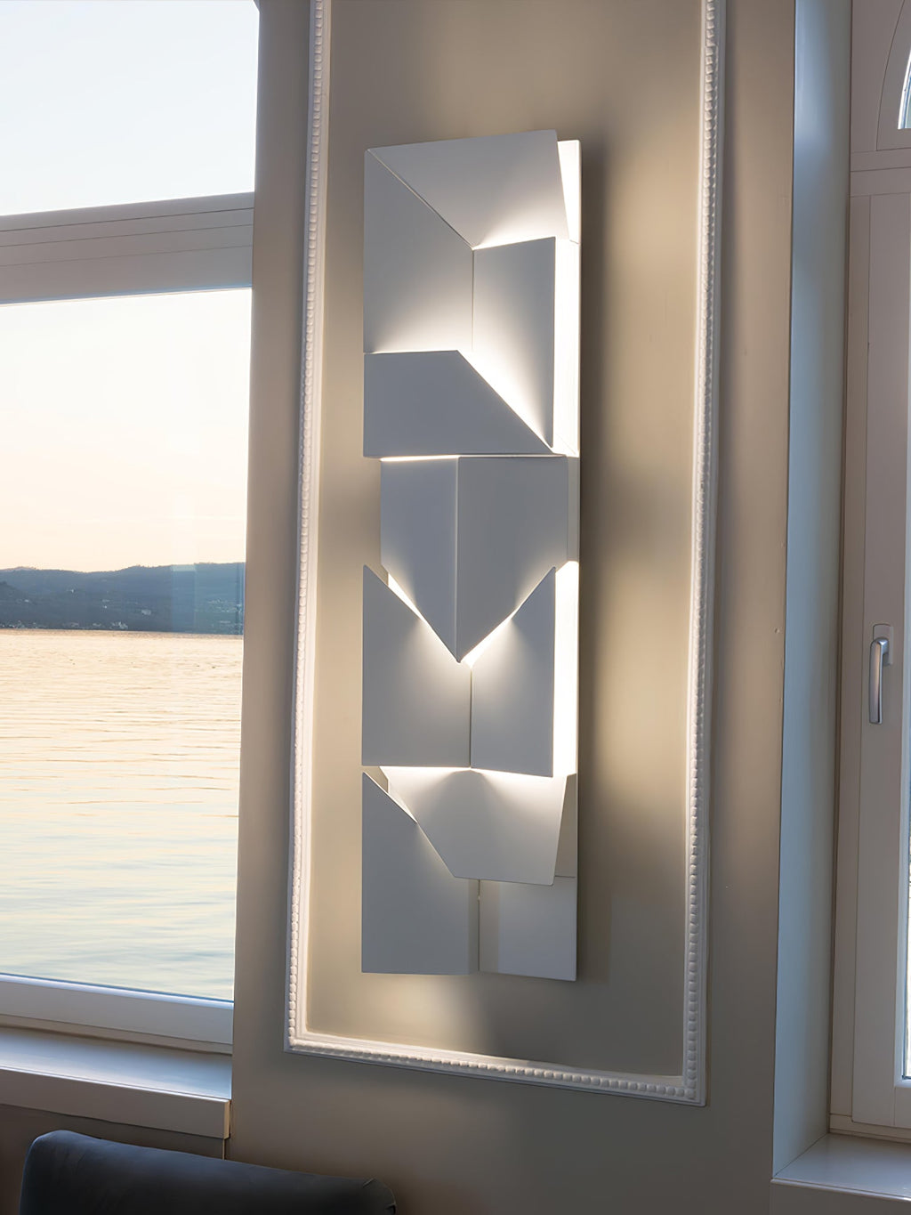Applique Grand Sconce Shadows