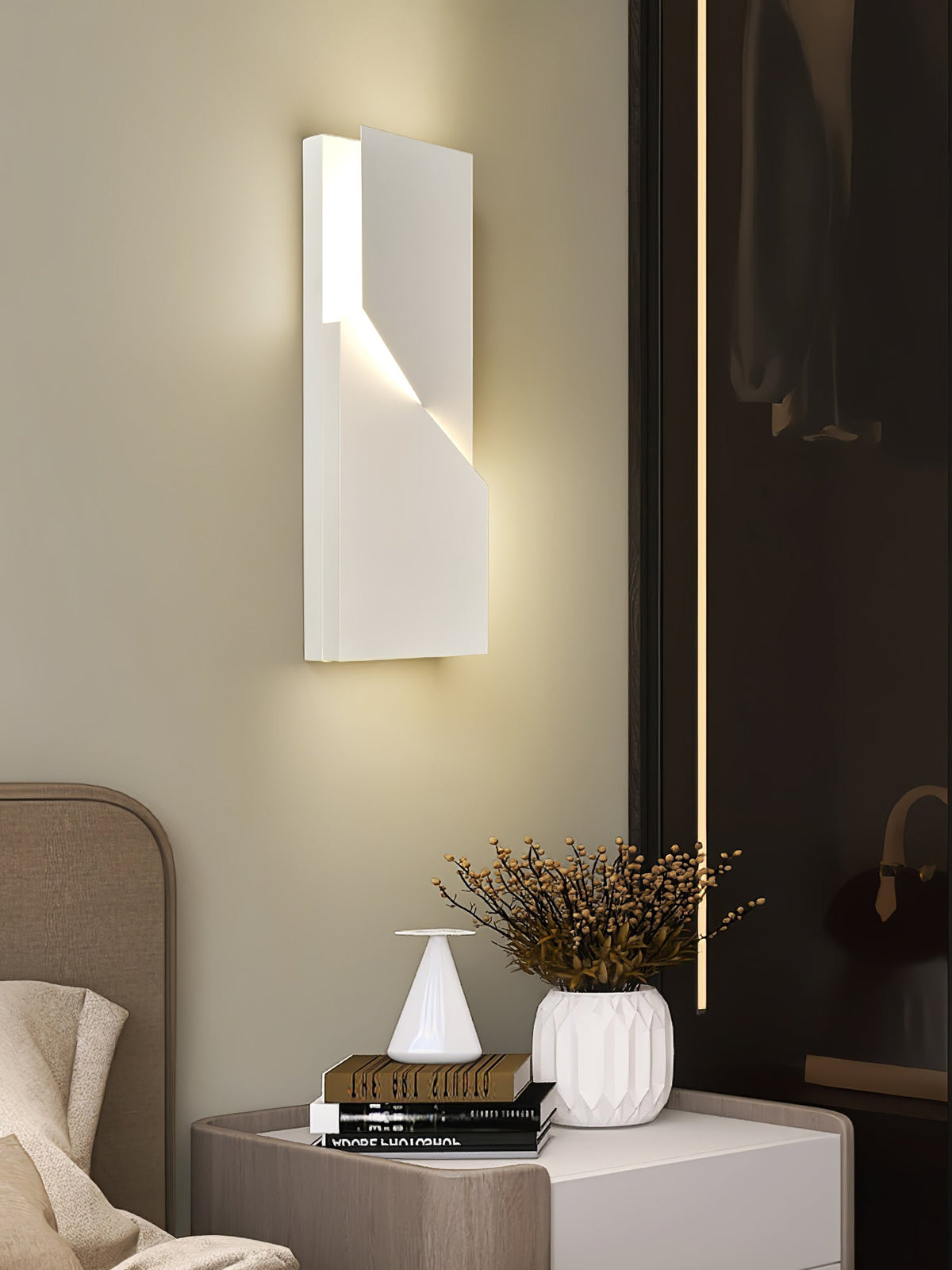 Applique Grand Sconce Shadows
