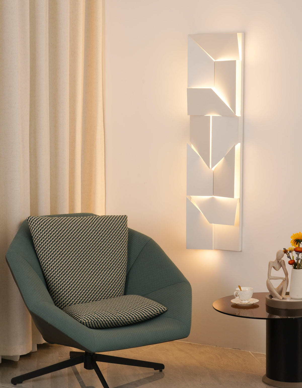 Applique Grand Sconce Shadows