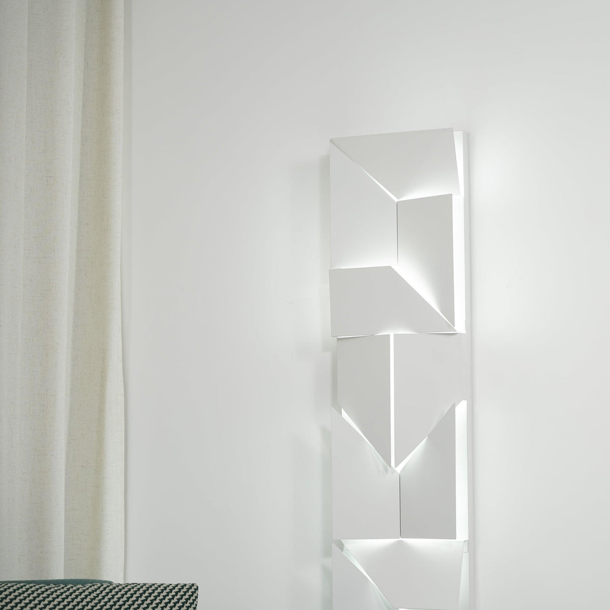 Applique Grand Sconce Shadows