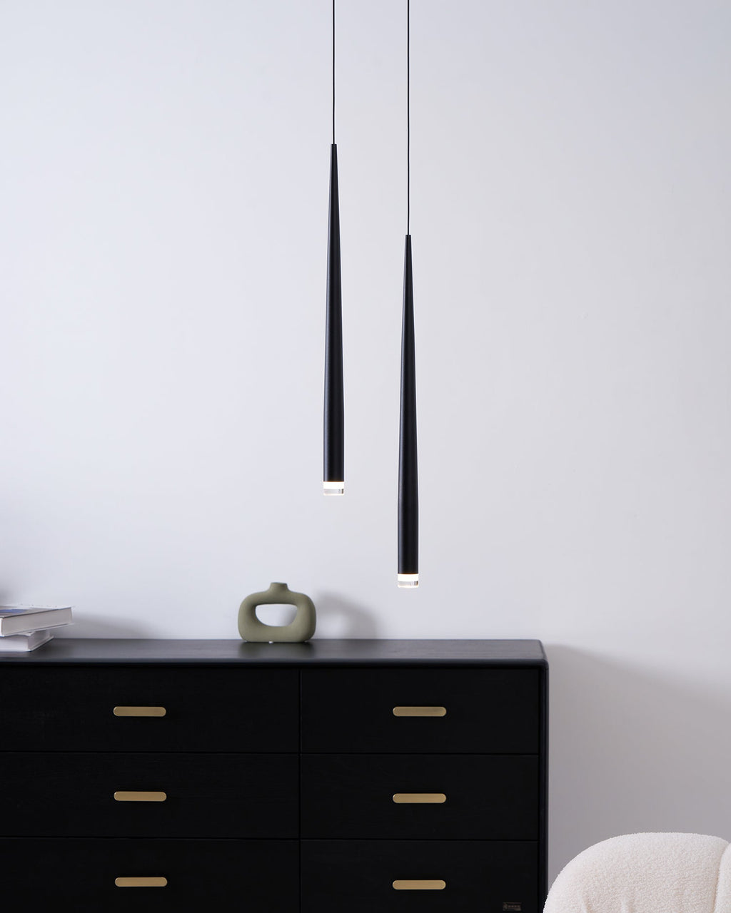 Lampadario a cono sottile