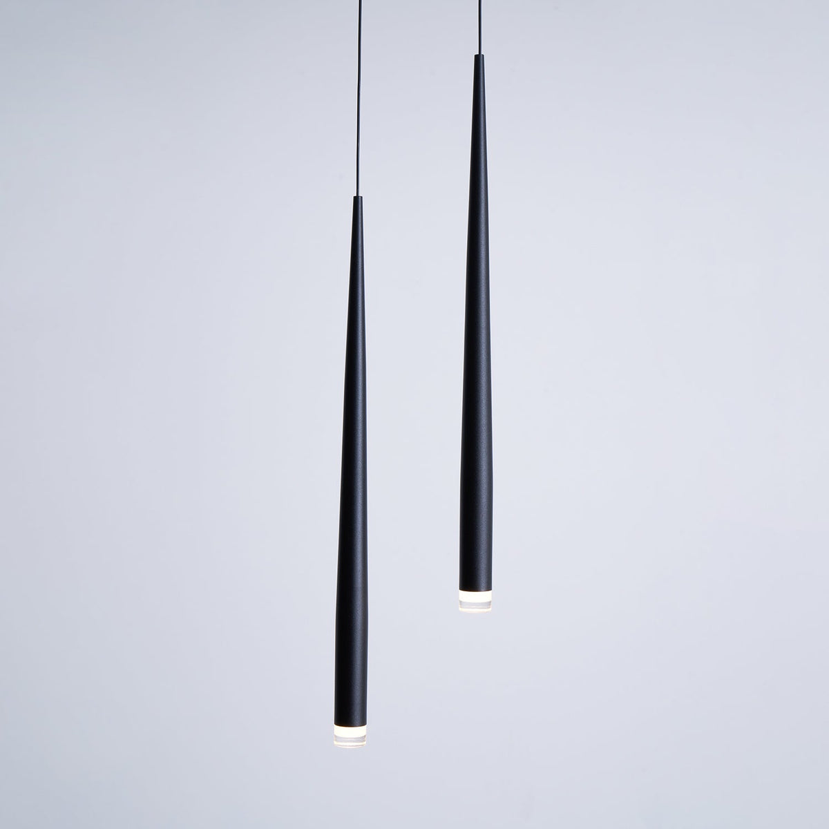 Lampadario a cono sottile