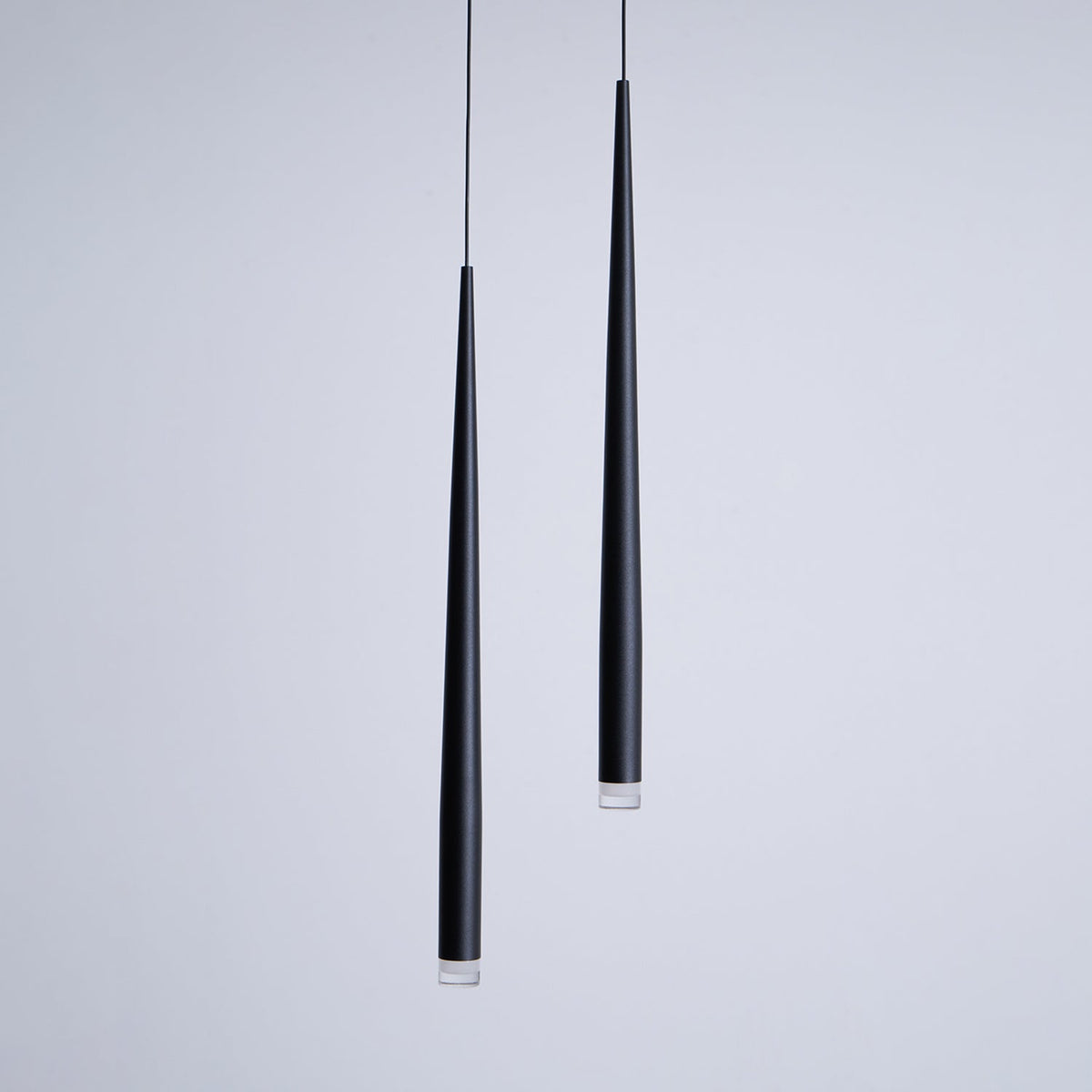 Lampadario a cono sottile