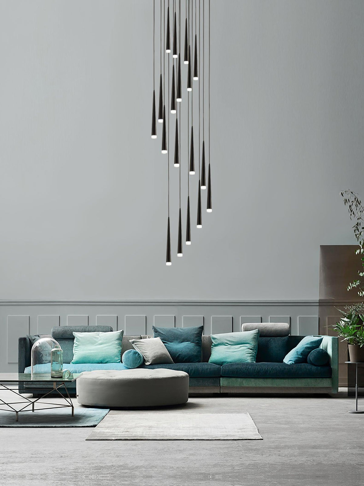 Lampadario a cono sottile