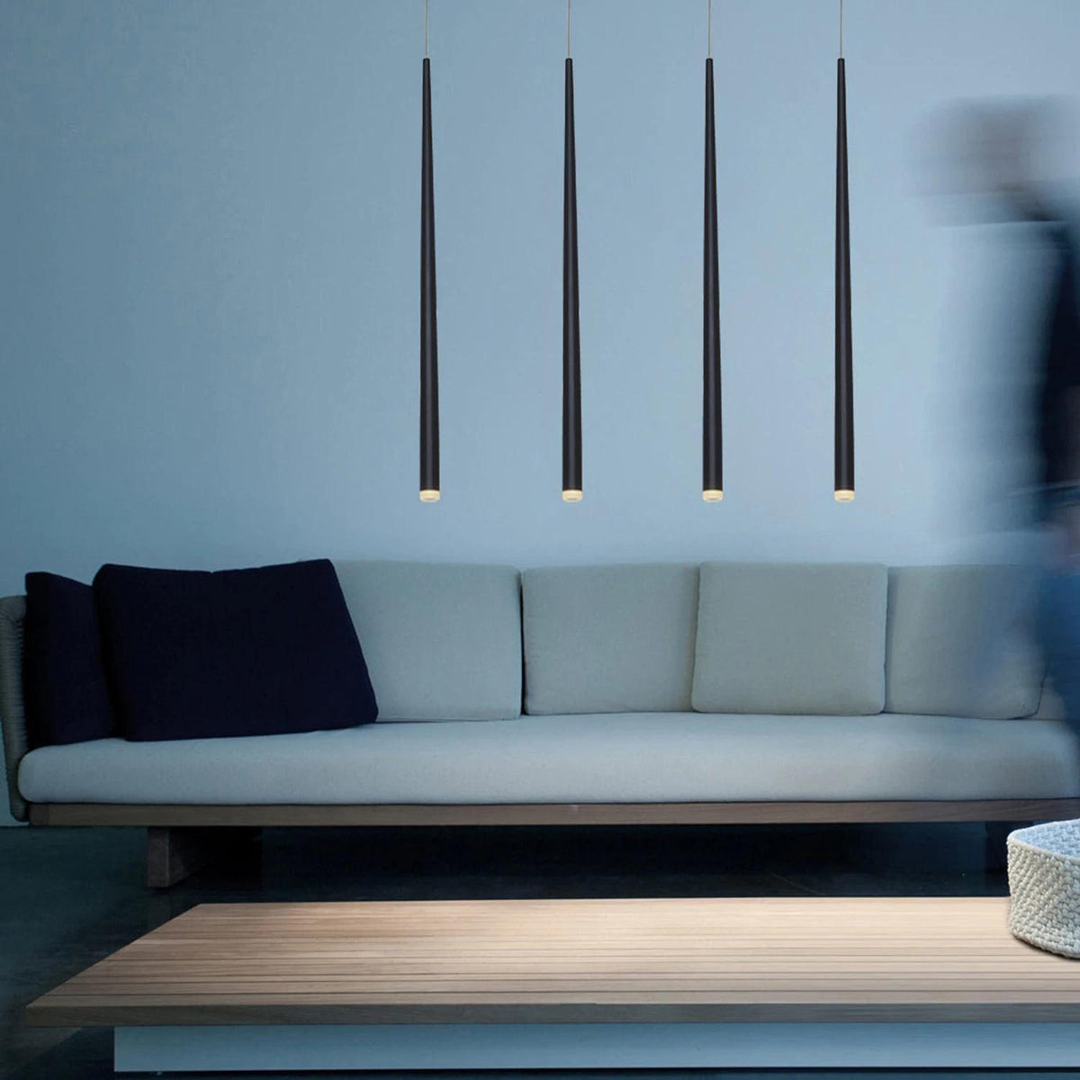 Lampadario a cono sottile