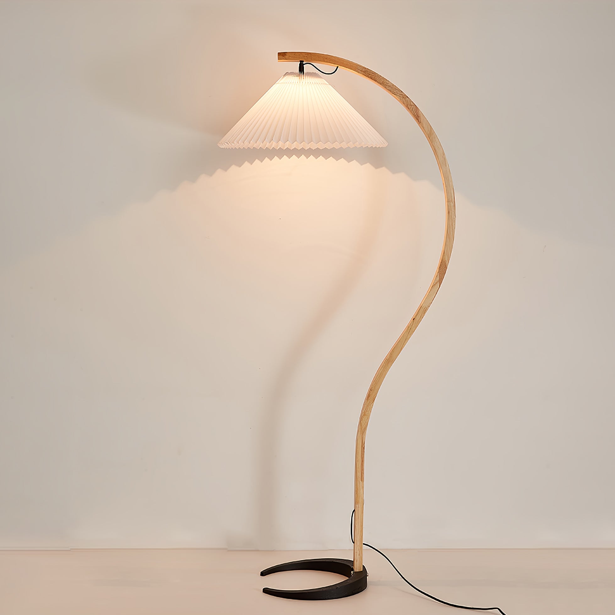 Lampada da terra – Legno – Beige – 150 cm – Design scandinavo per soggiorni e angoli lettura