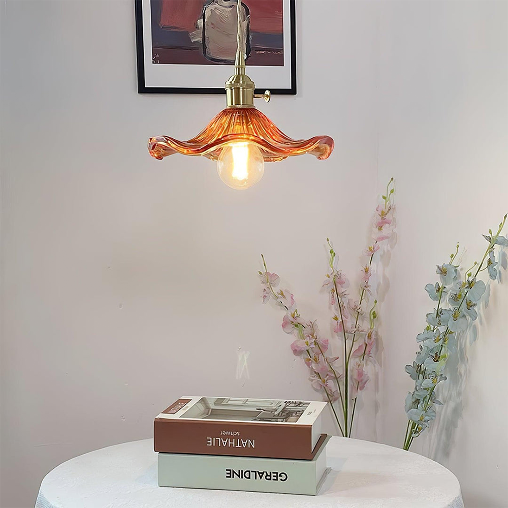 Lampada Elegante con Fiore di Ibisco