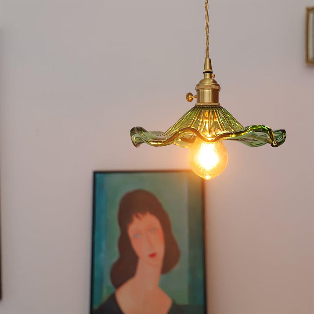 Lampada Elegante con Fiore di Ibisco