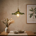 Lampada Elegante con Fiore di Ibisco