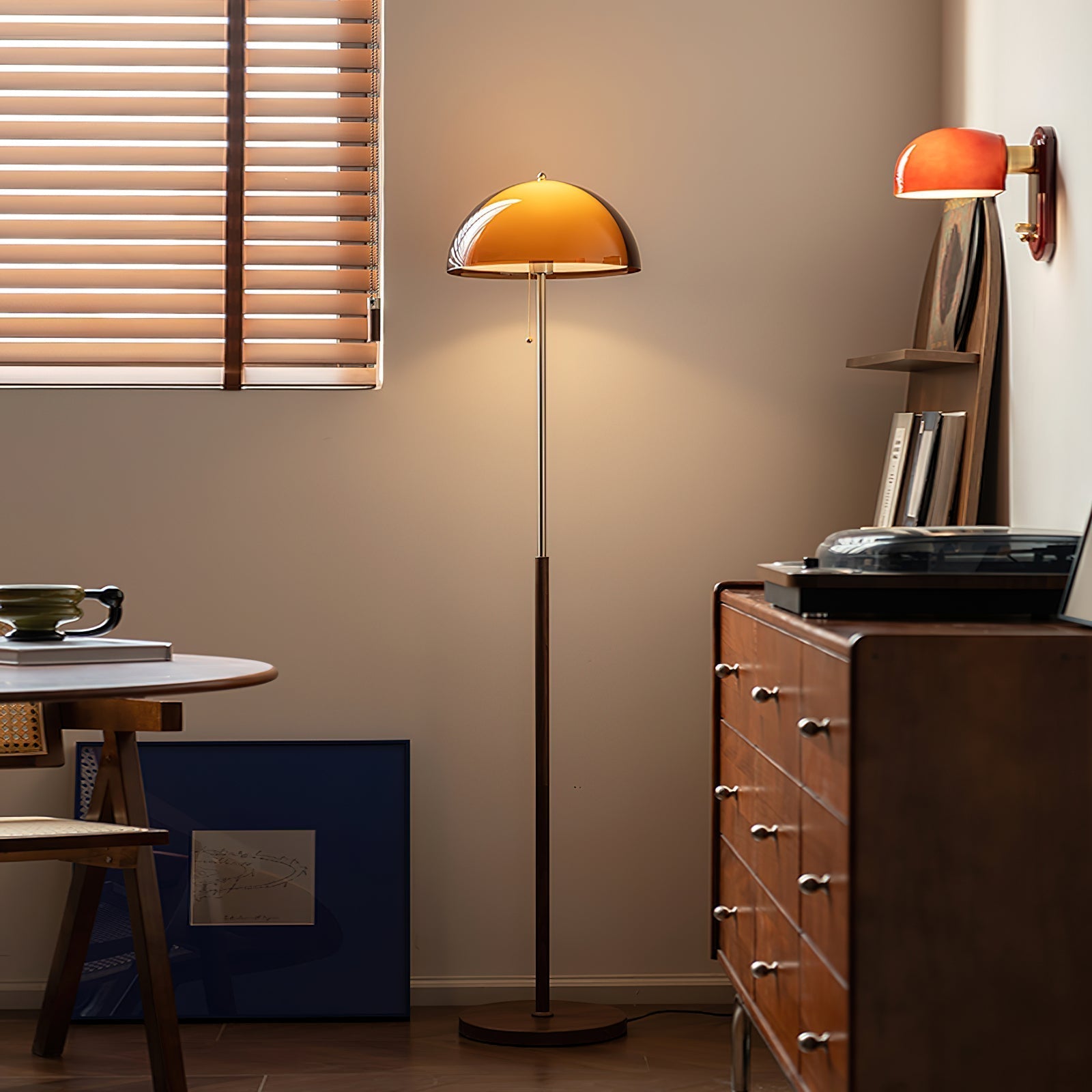 Lampada da terra Tavino – Acrilico – Ambra – Design Moderno – Retro