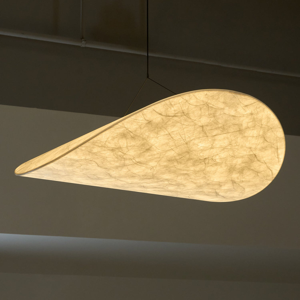 Lampada a sospensione Tense in Carta Dupont