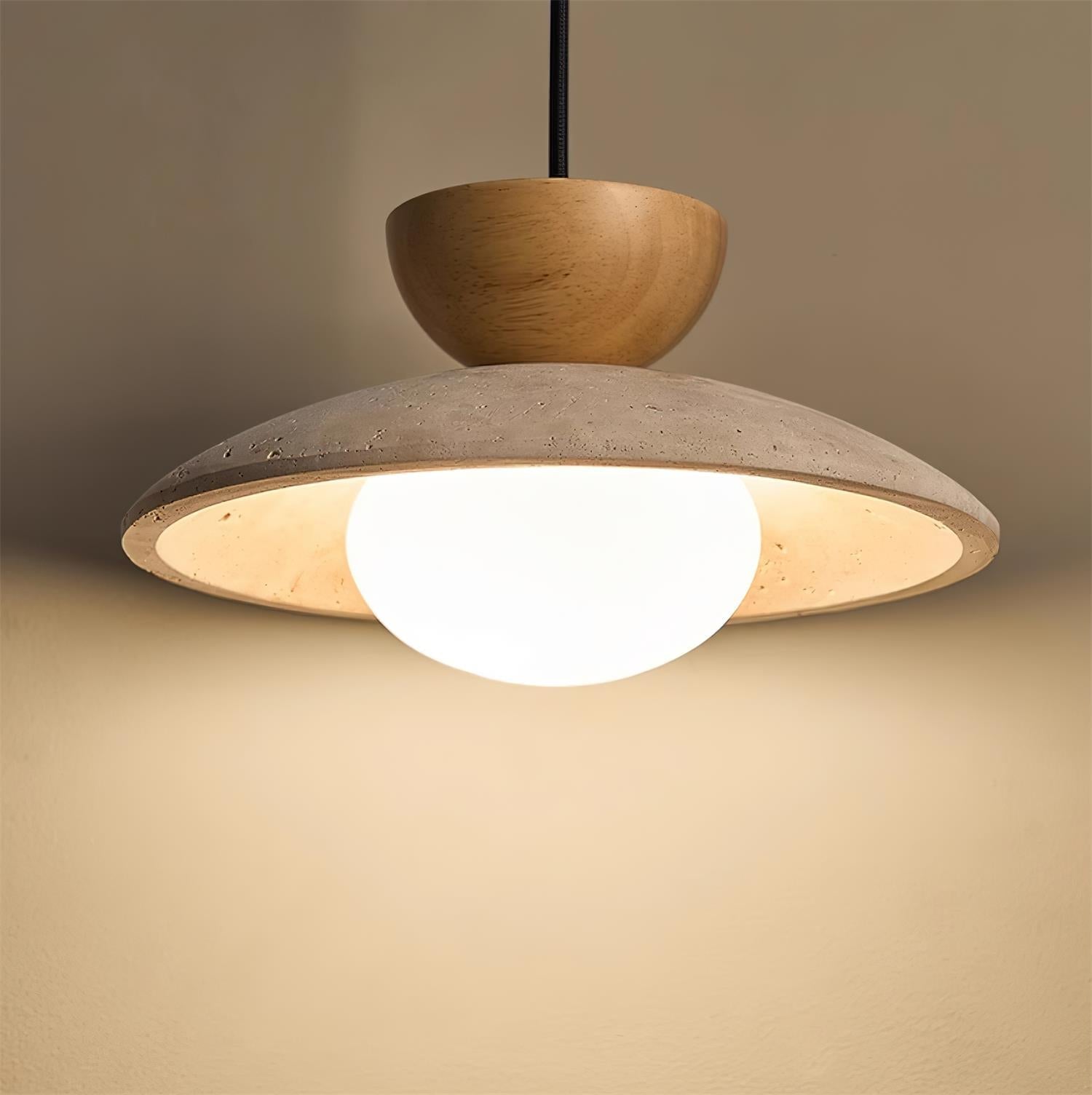 Lampade a sospensione Cleo in Travertino