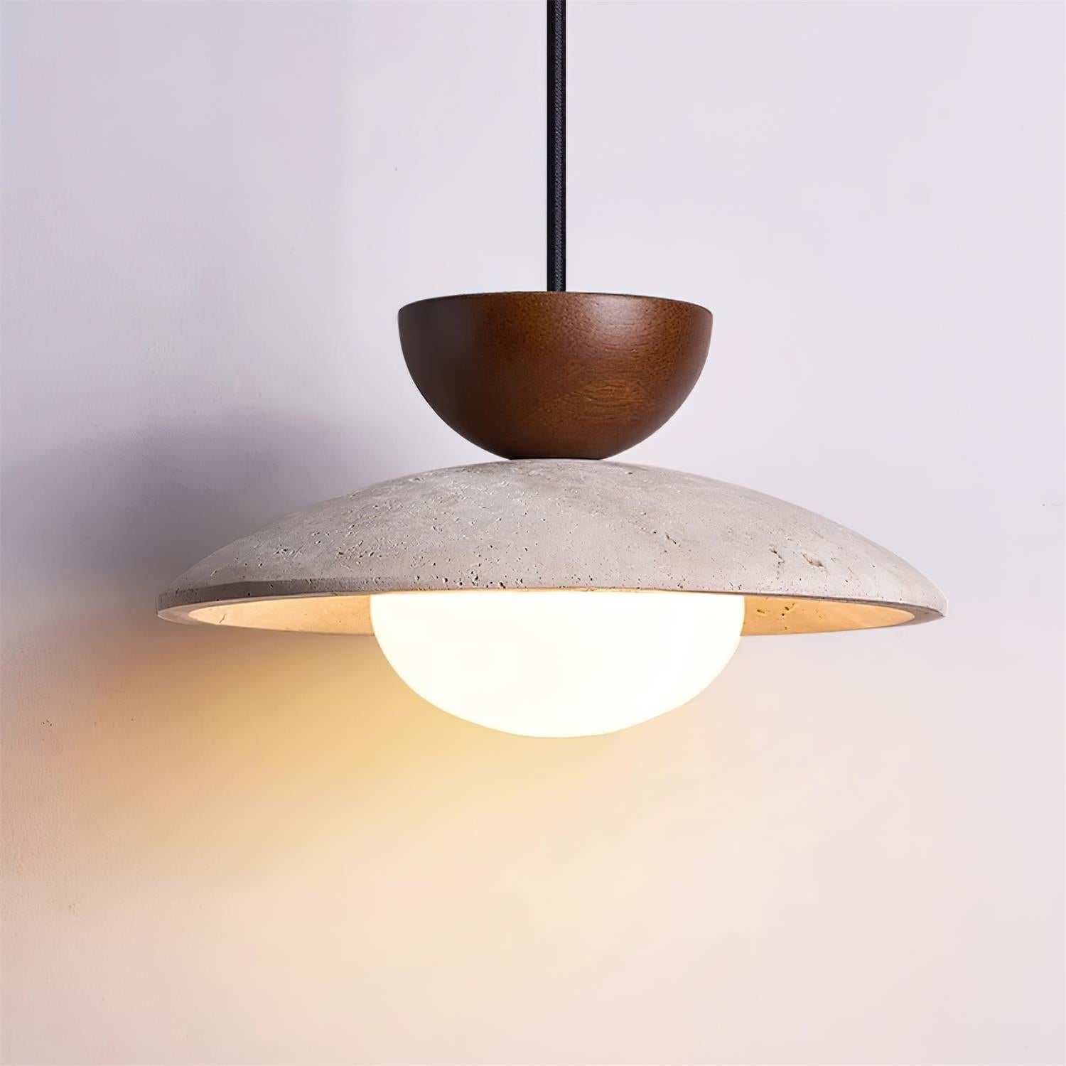 Lampade a sospensione Cleo in Travertino