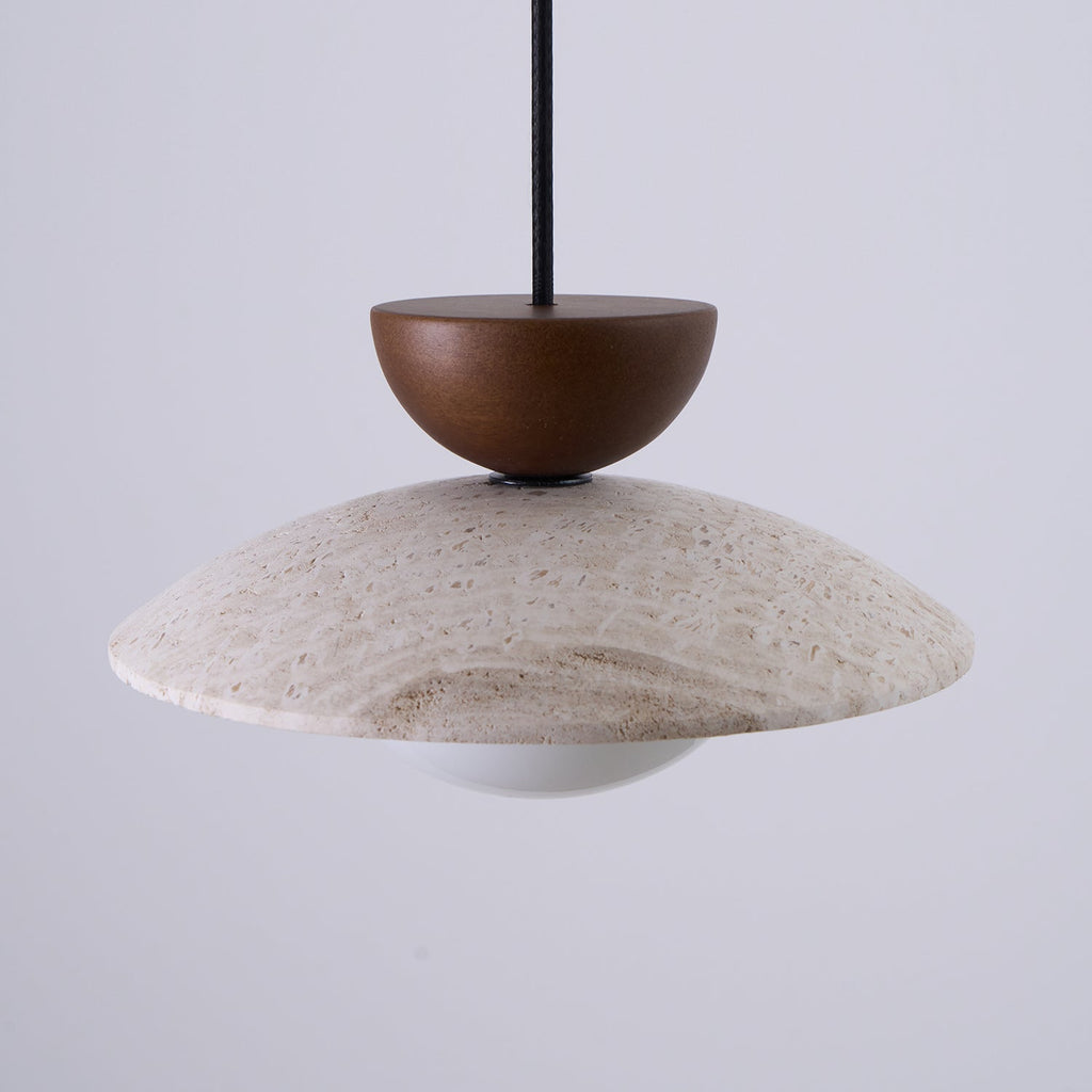 Lampade a sospensione Cleo in Travertino