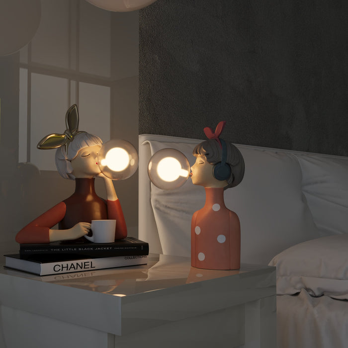 Lampada da tavolo – Resina e vetro – Colorata – 32 cm – Giocosa per camerette e spazi abitativi moderni