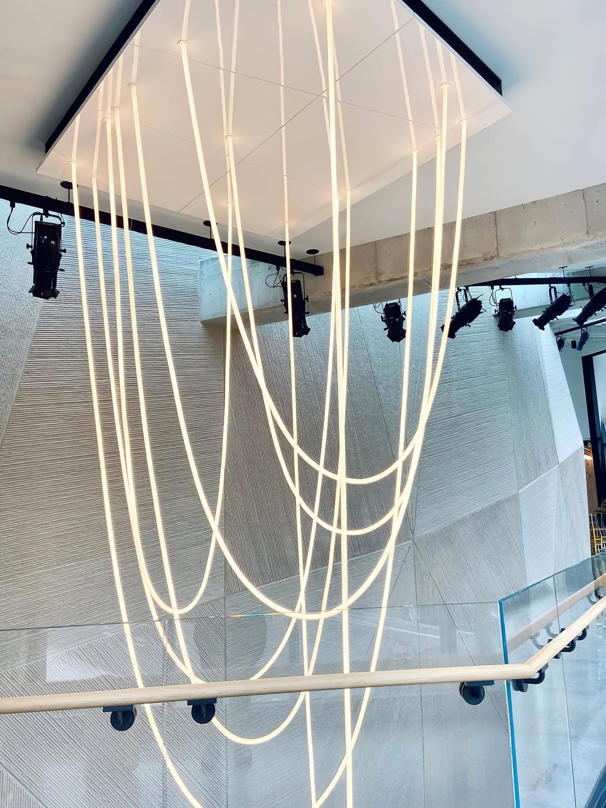 Lampada a sospensione a curva flessibile