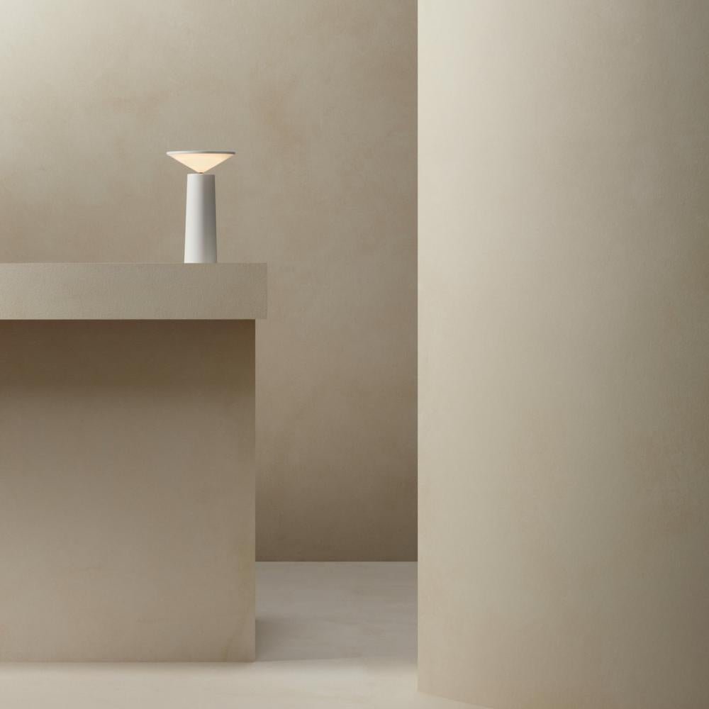 Lampada da tavolo Aurora - Moderna e Dimmerabile - Design Elegante