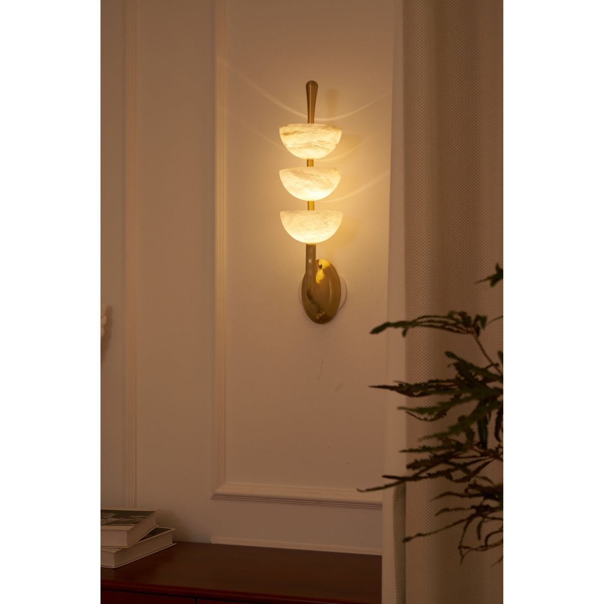 Lampada da Parete Tripla in Alabastro
