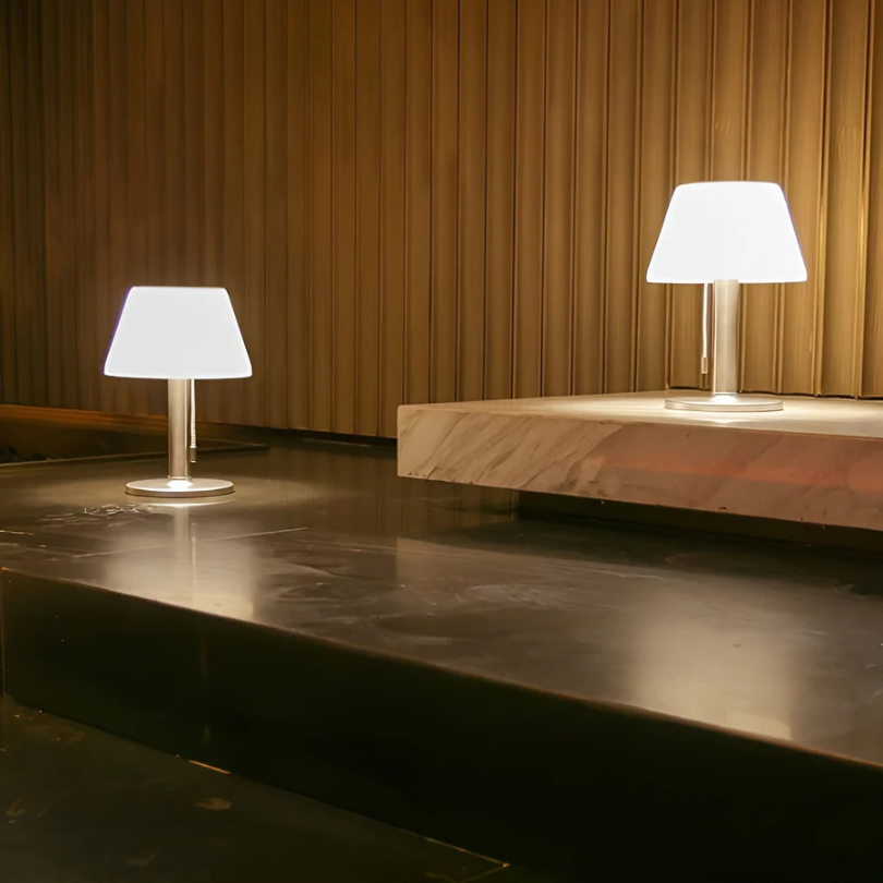 Solarluxe | Lampada da Tavolo Solare Elegante