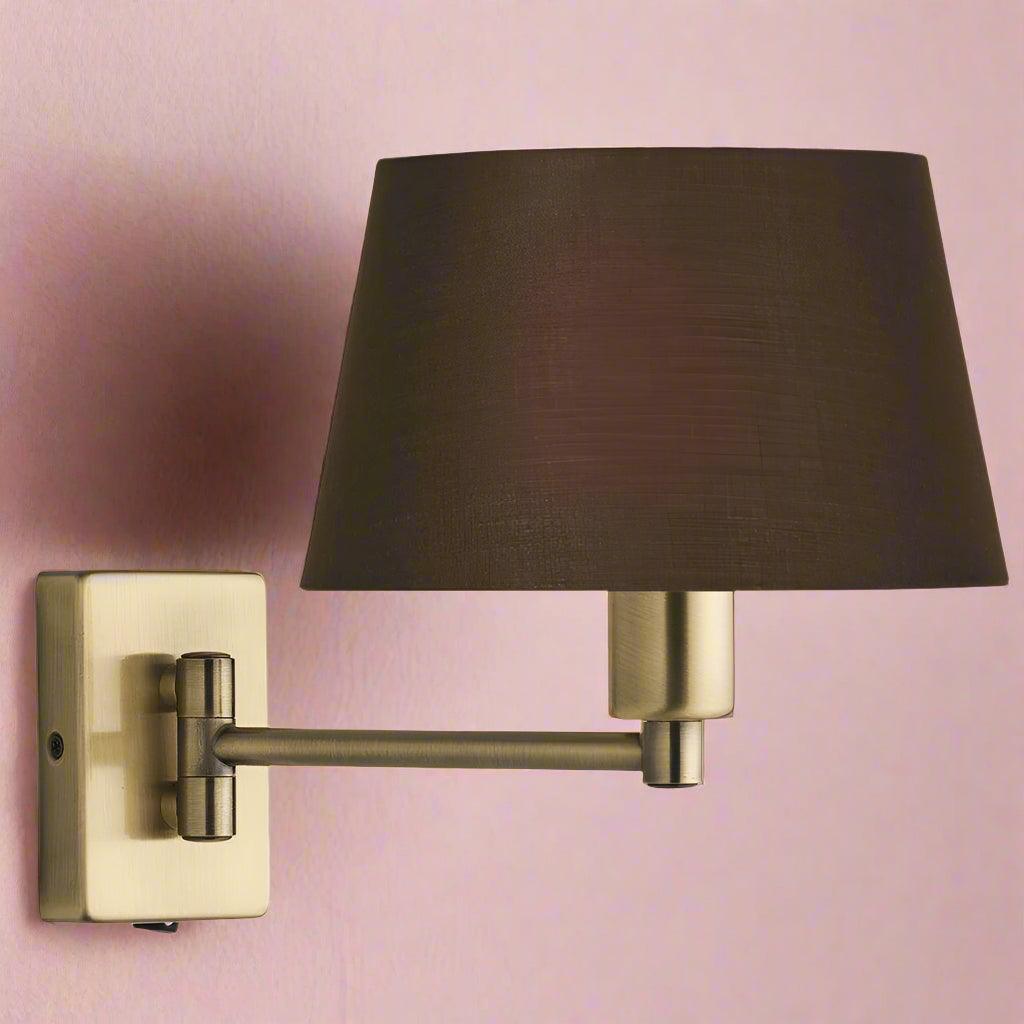Lampada da Parete a Braccio Singolo in Ottone Antico Armada