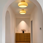 Lampada da soffitto a montaggio flush in vetro con accentuazione in legno