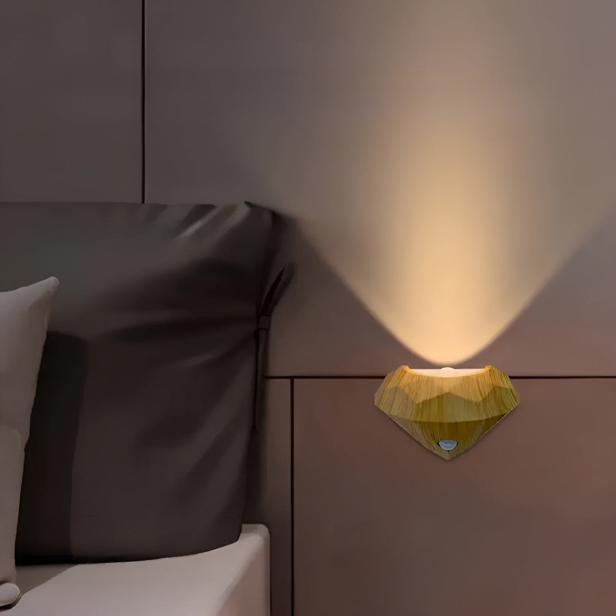 Luce notturna LED con sensore di movimento – Ricaricabile e autoadesiva | Luce soffusa per un'illuminazione amica degli occhi