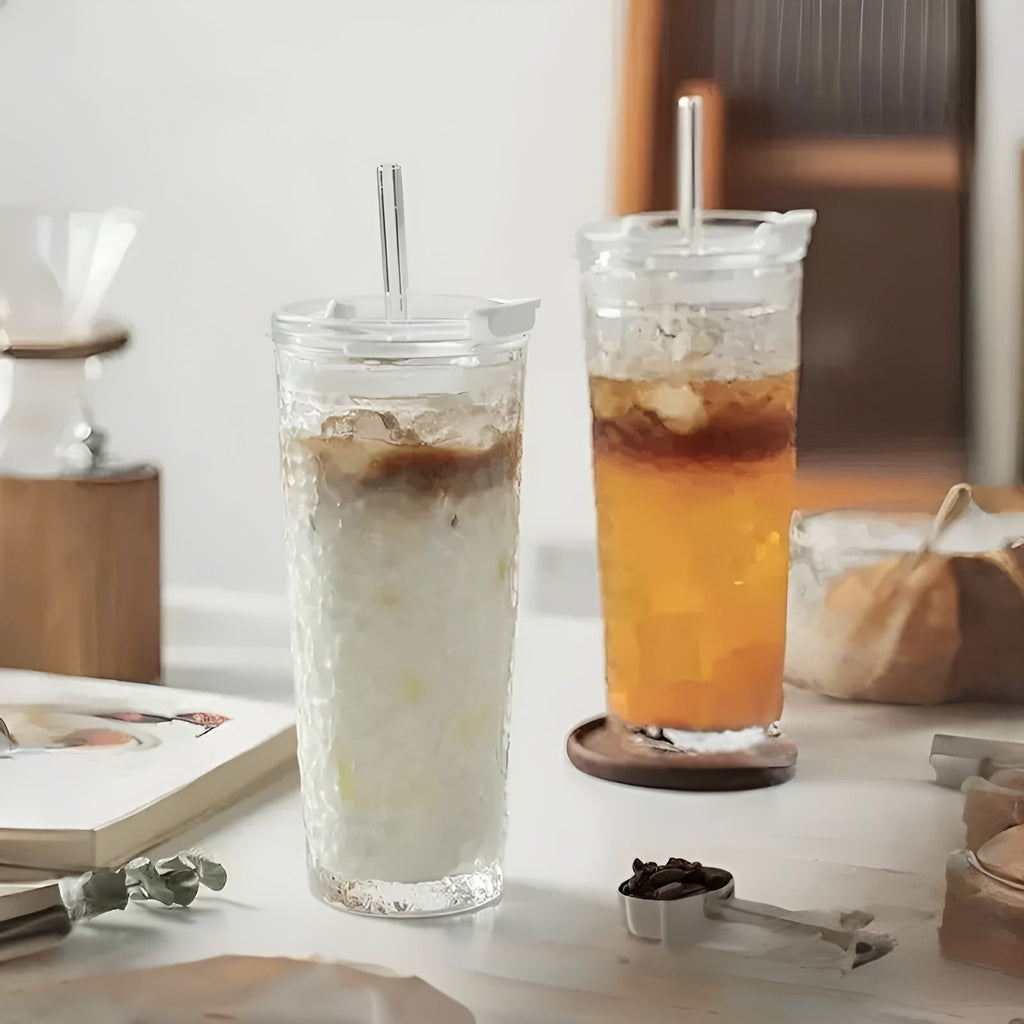 Bicchieri con coperchio e cannuccia – Set di 2 in vetro moderno | Riutilizzabili e antiscivolo, Ideali per caffè, tè e bevande fredde