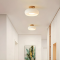 Lampada da soffitto a montaggio flush in vetro con accentuazione in legno