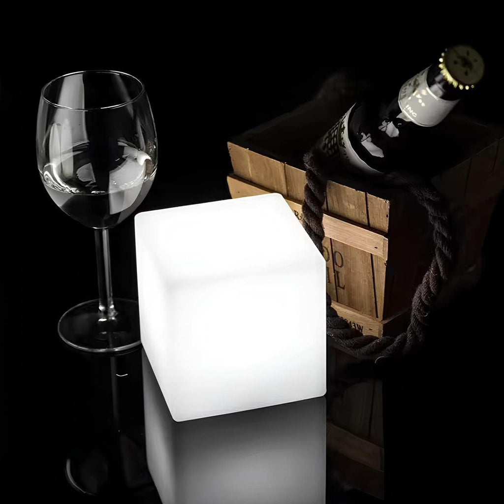 CubeAura Light - Lampada da giardino cubica e creativa