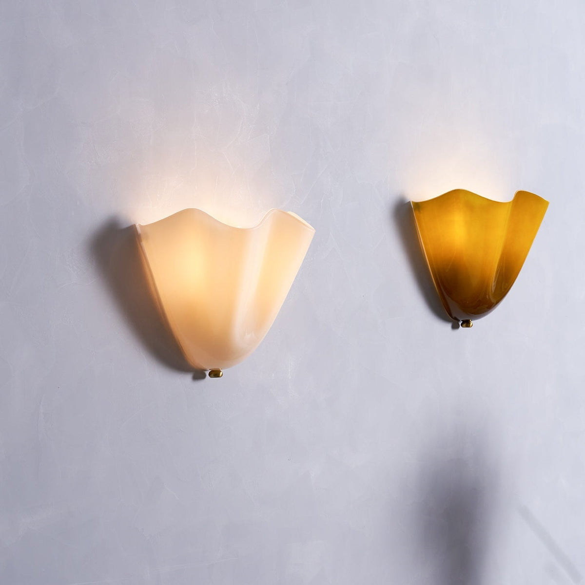 Lampada da Parete in Vetro a Forma di Fiore