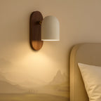 Applique in legno di noce – Luce calda e naturale per soggiorno e corridoio