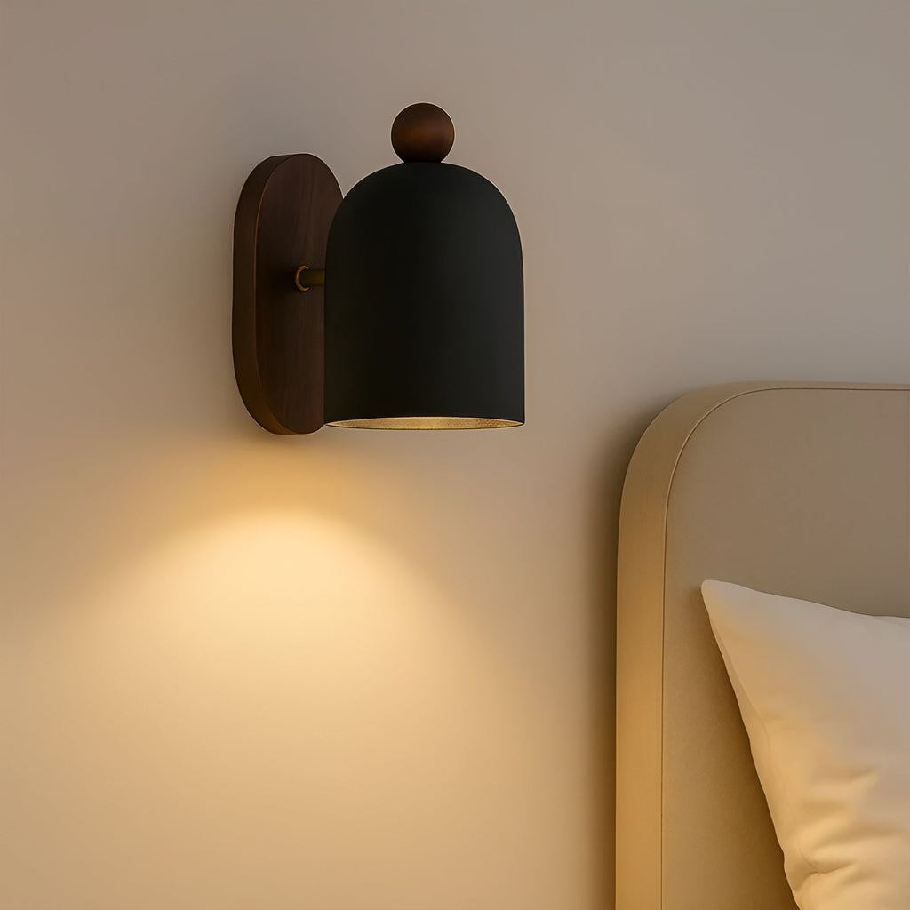 Applique in legno di noce – Luce calda e naturale per soggiorno e corridoio