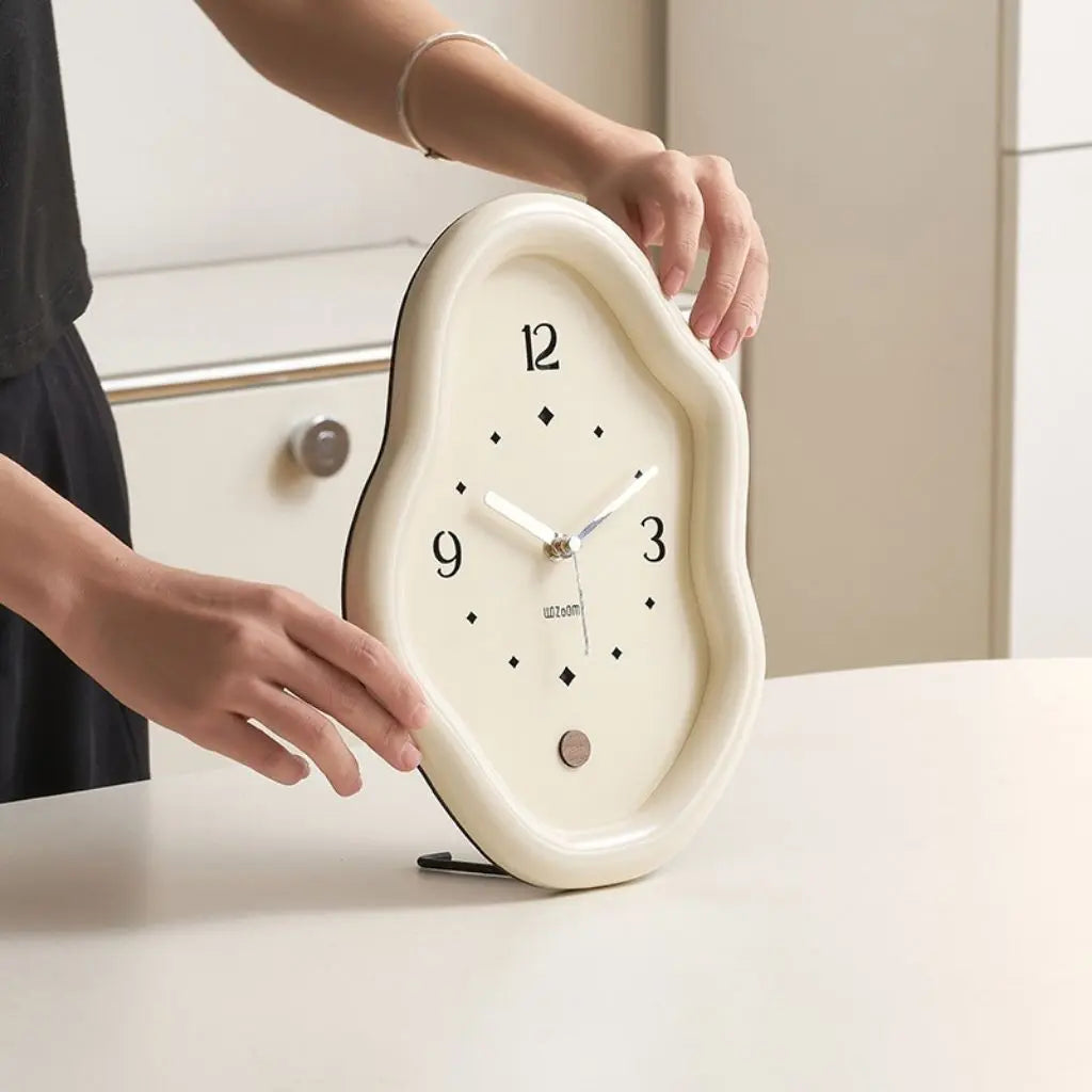 Orologio da Tavolo in Legno Ondulato